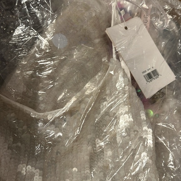 Mac Duggal 93628 NWT Sequined Mixed Media Floral Embellished Mini Dress - Picture 8 of 8